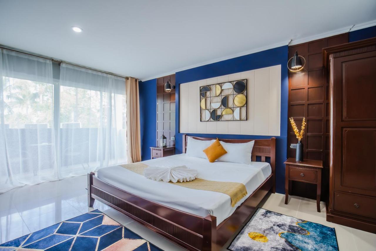 Time Out Hotel Patong Exterior photo
