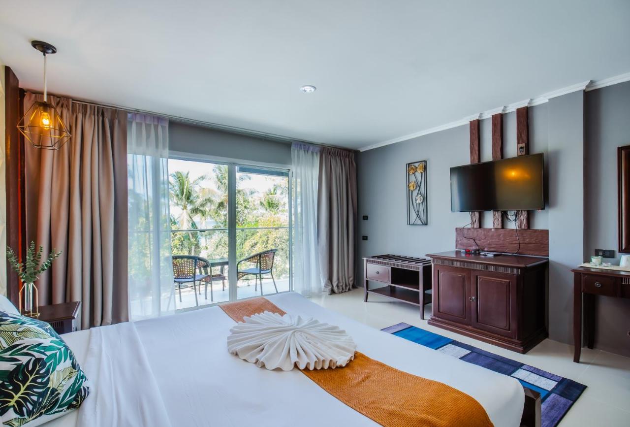 Time Out Hotel Patong Exterior photo