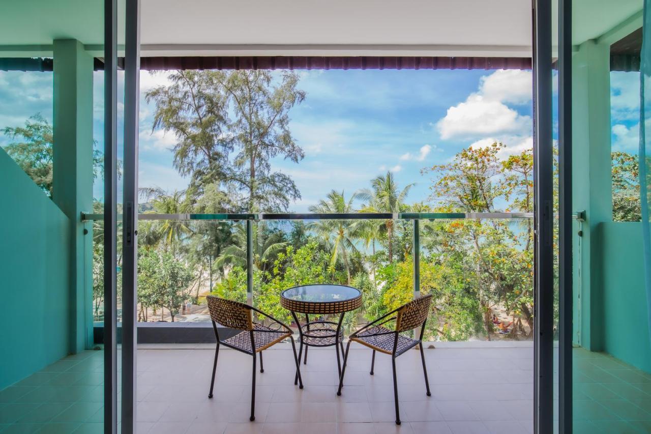 Time Out Hotel Patong Exterior photo